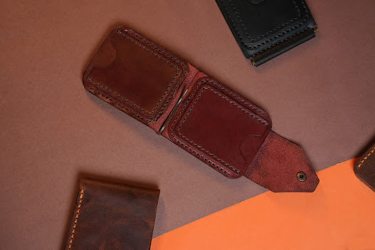 Modern Minimalist Leather Wallet with Center Cash Pin