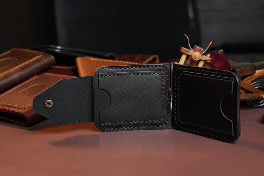 Modern Minimalist Leather Wallet with Center Cash Pin